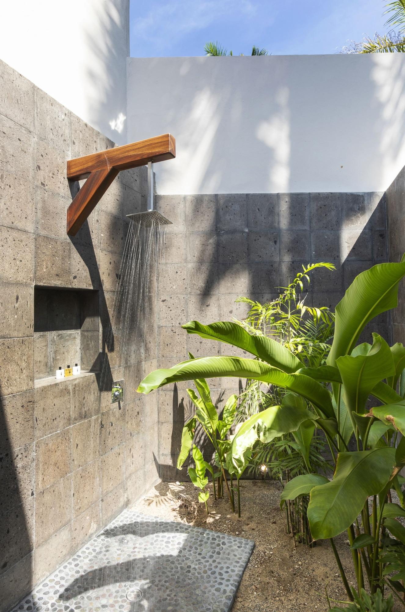 Thompson Zihuatanejo, A Beach Resort, By Hyatt Exterior photo
