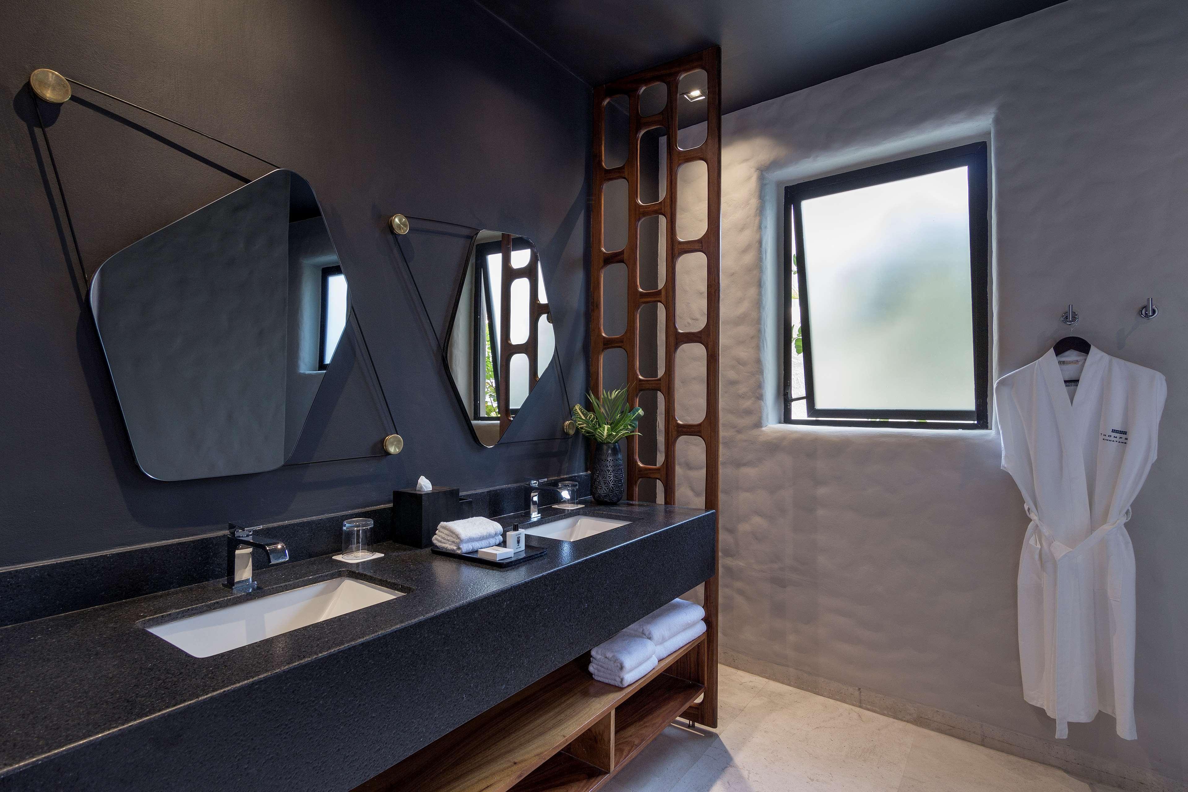 Thompson Zihuatanejo, A Beach Resort, By Hyatt Exterior photo